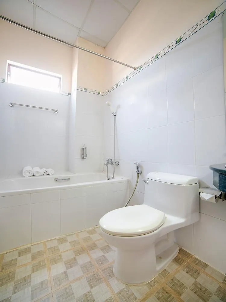 מלון נה טראנג Oyo 563 Phu Thinh 2*,  וייטנאם